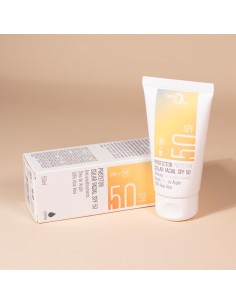 Noche y día Protector Solar...